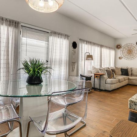 Luxe South Padre Condo With Pool - Walk To Beach! South Padre Island Kültér fotó
