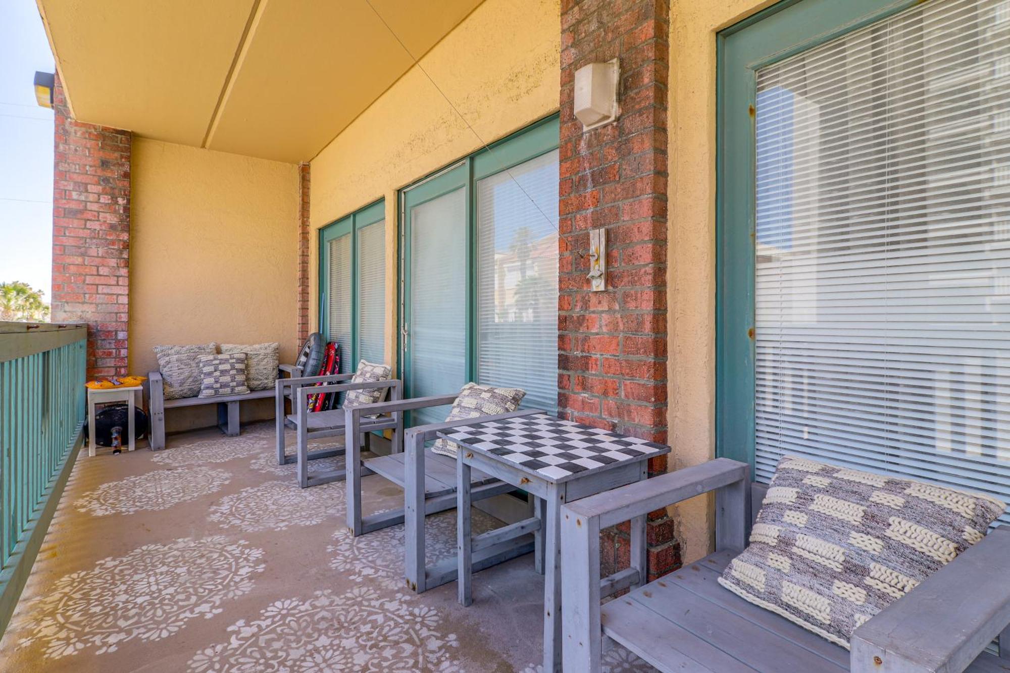 Luxe South Padre Condo With Pool - Walk To Beach! South Padre Island Kültér fotó