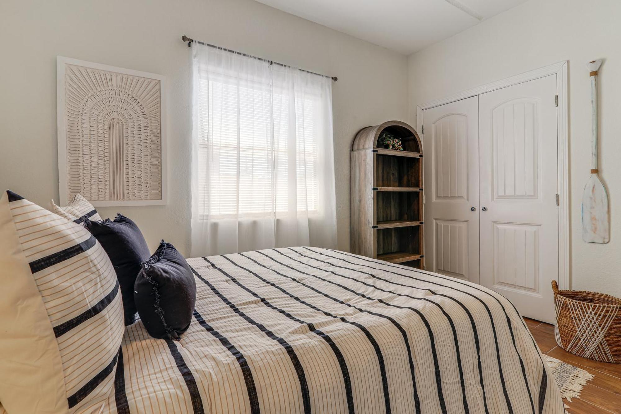 Luxe South Padre Condo With Pool - Walk To Beach! South Padre Island Kültér fotó