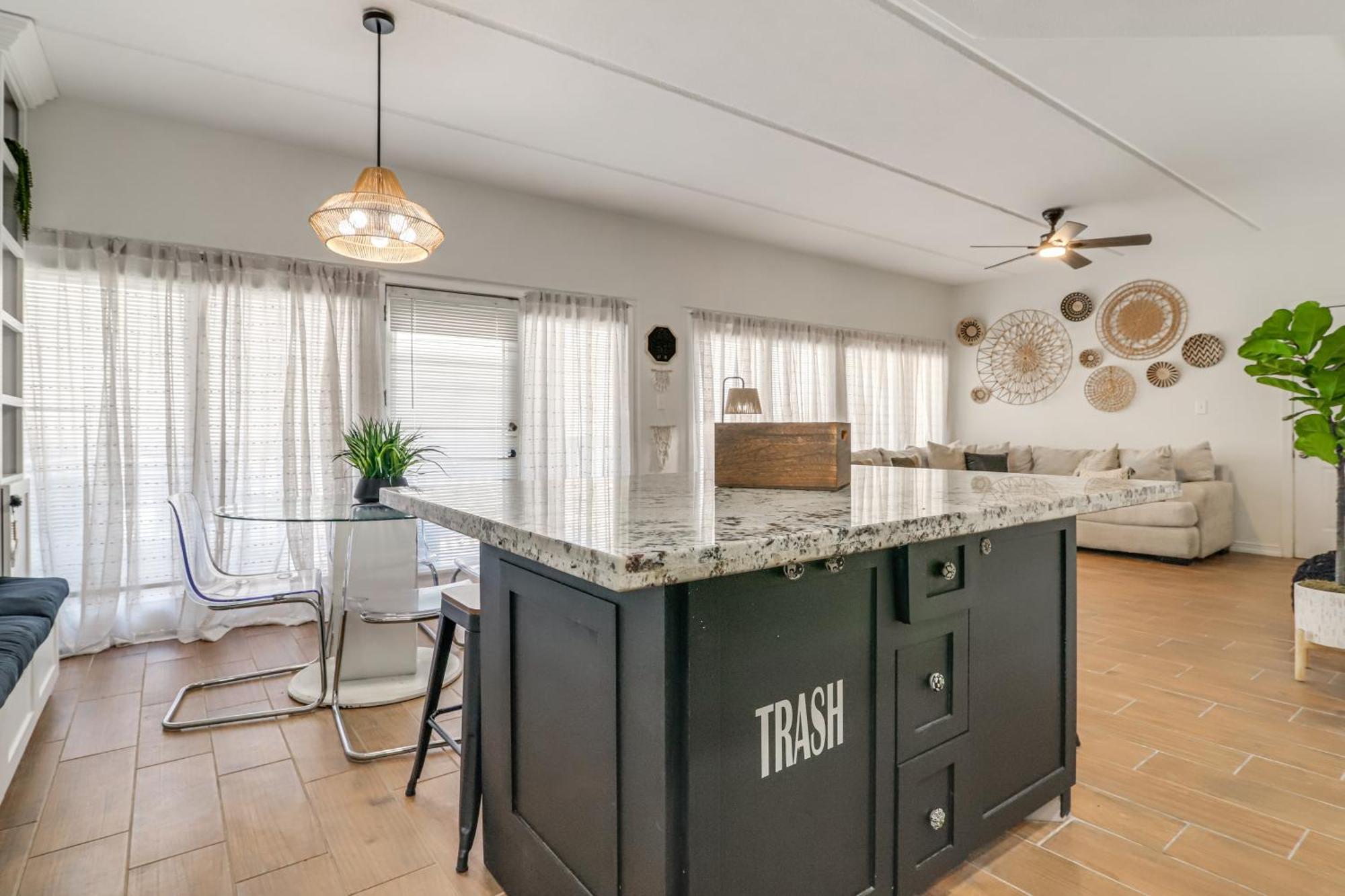 Luxe South Padre Condo With Pool - Walk To Beach! South Padre Island Kültér fotó